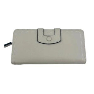 Elegant Wallet/Clutch – Stylish & Practical